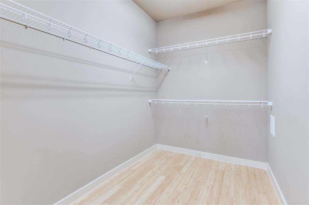 Buzz Condo - Residential