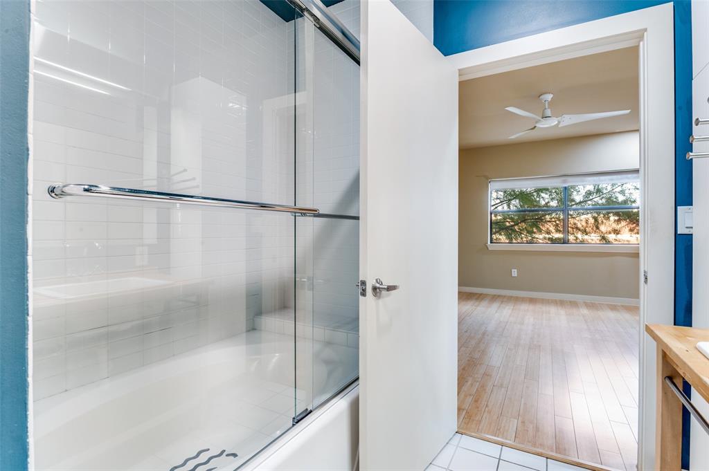 Buzz Condo - Residential