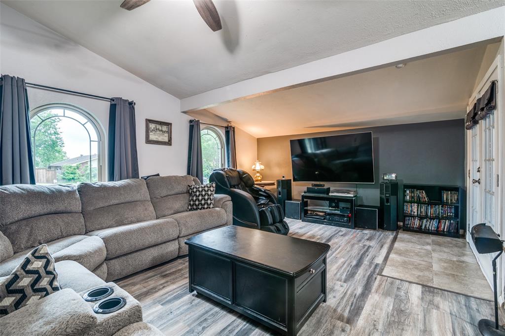 3709 Dumas Trail