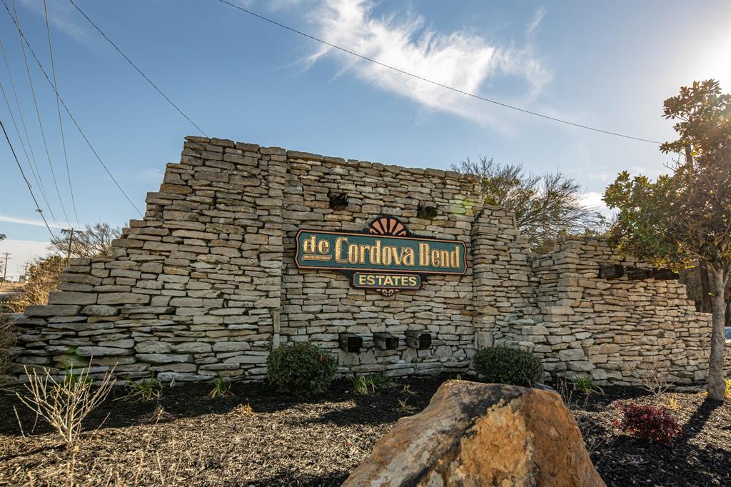 Decordova Bend Estate - Residential