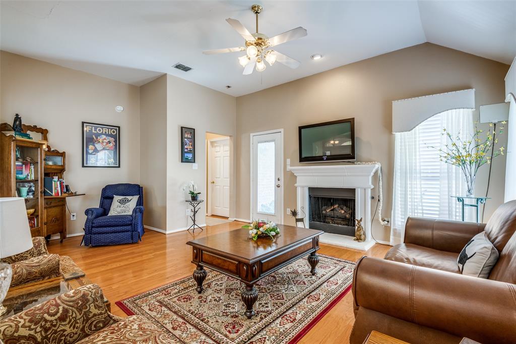 2250 Garden Crest Drive