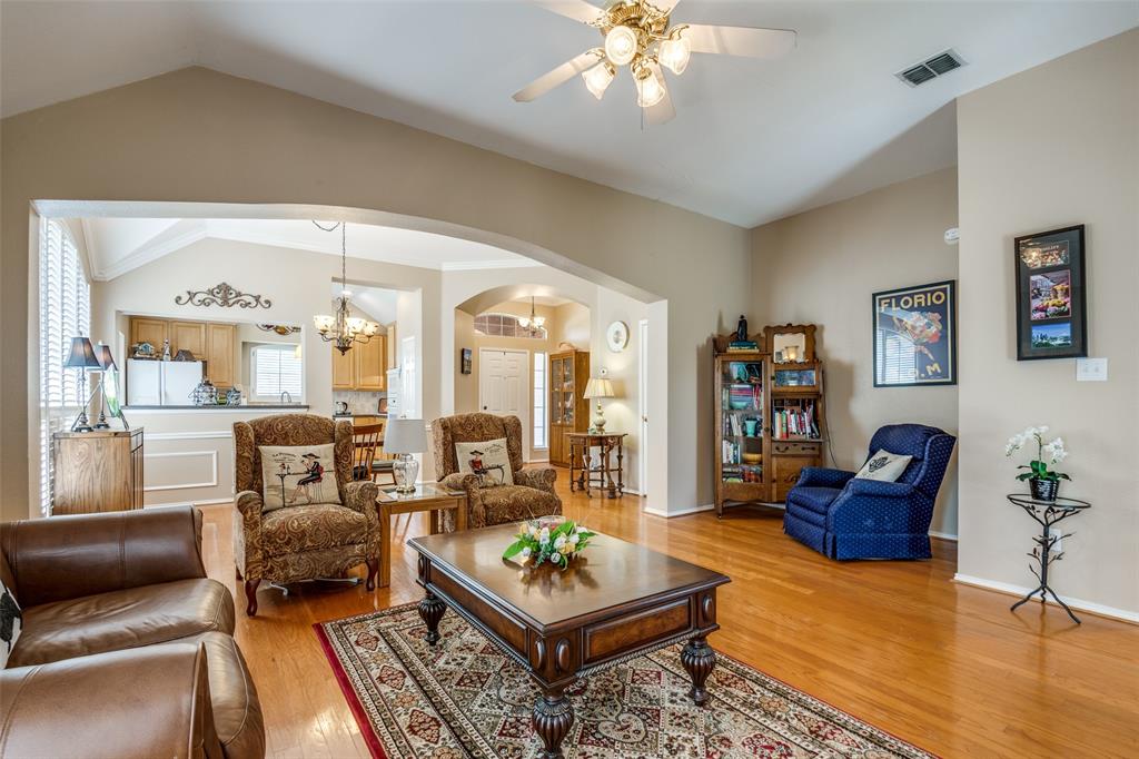 2250 Garden Crest Drive
