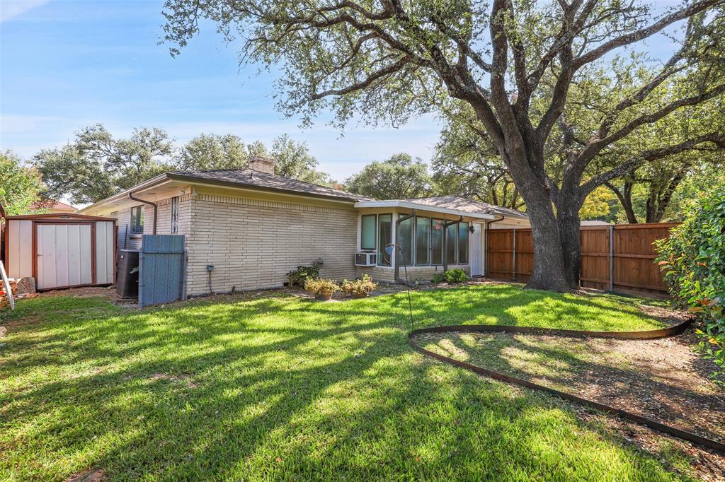 Lovers Lane East - Residential