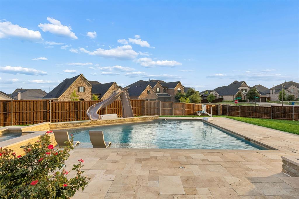 1100 Broadmoor Way