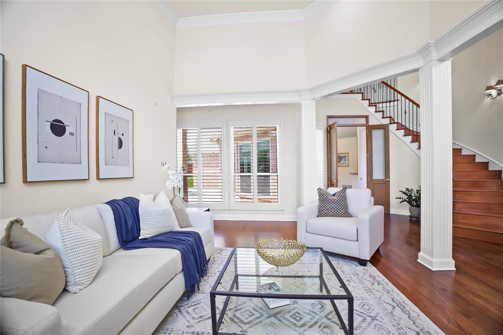 1807 Meadowcove Drive