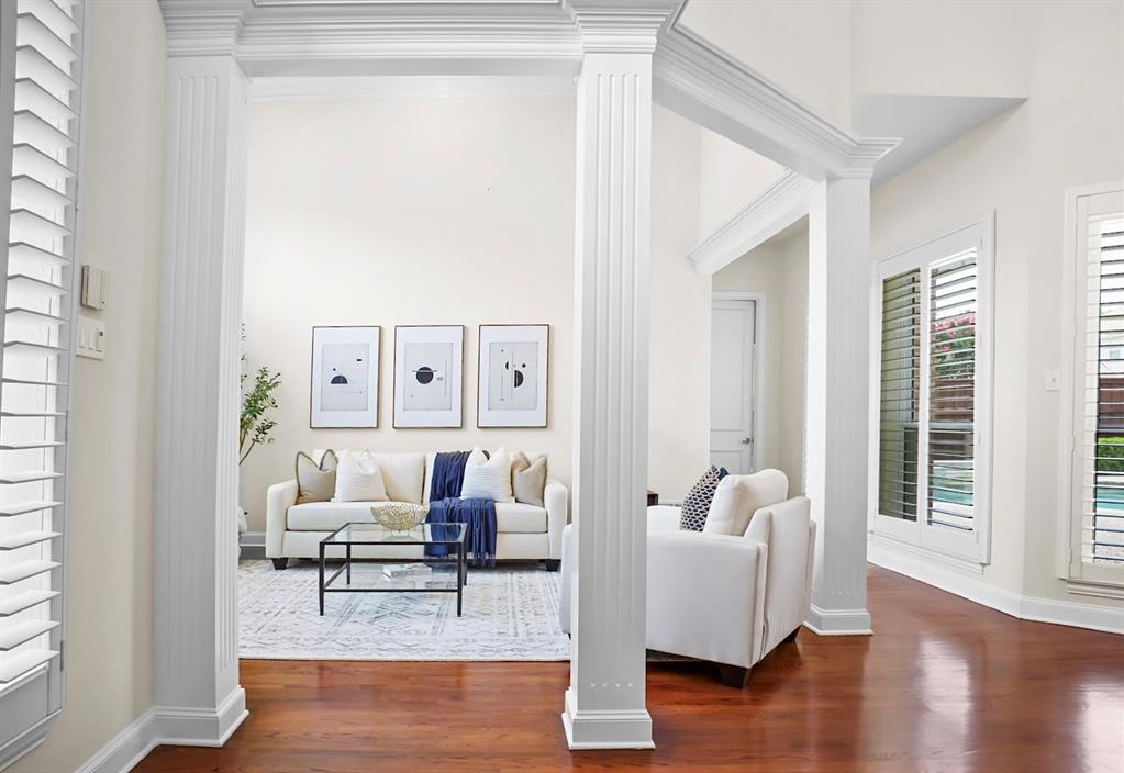 1807 Meadowcove Drive