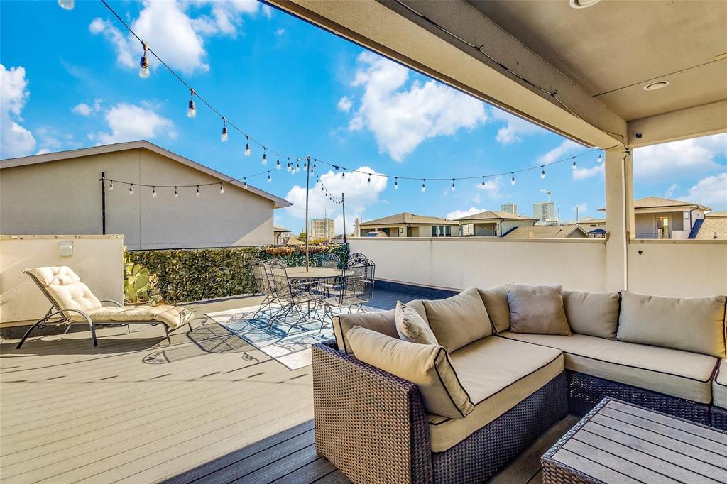 Thirty One Dallas Square #2 - Residential