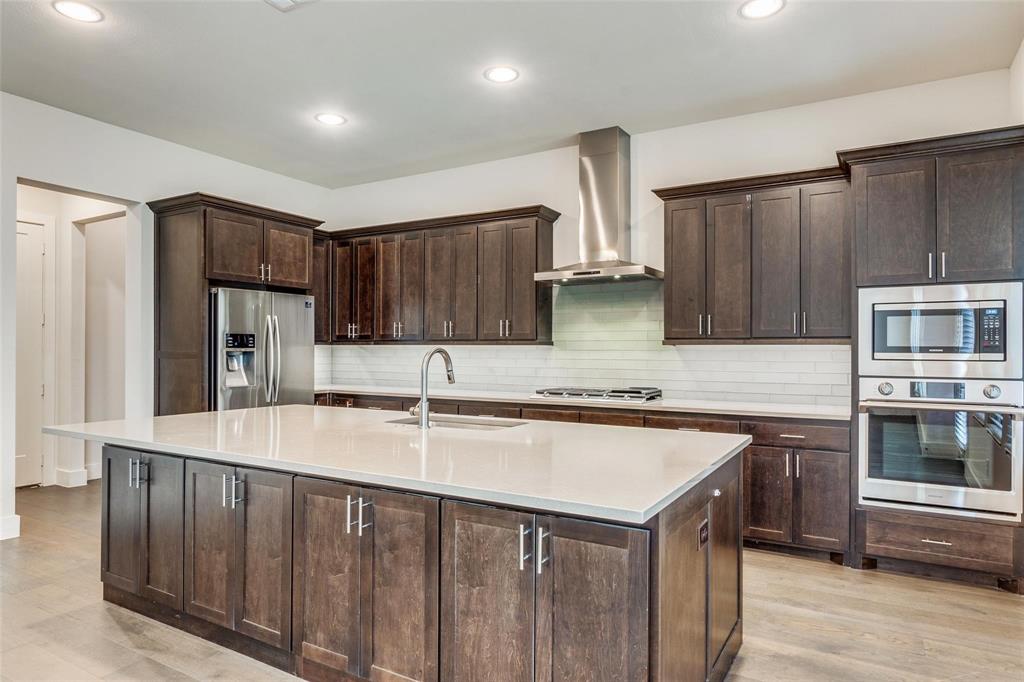 Thirty One Dallas Square #2 - Residential