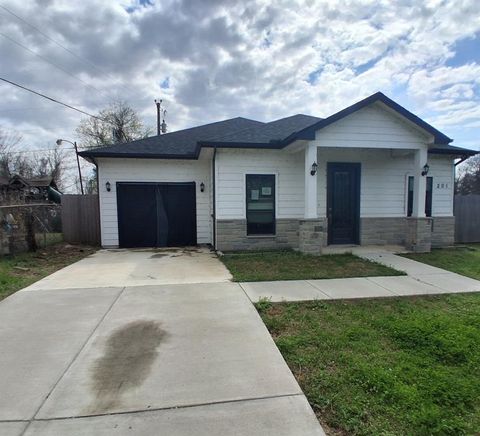 Photo of 201 Holly Drive, West Tawakoni, TX 75474 (MLS # 21222720)