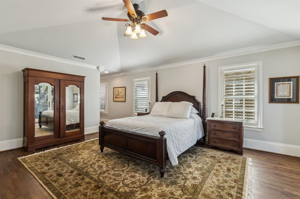 UNIVERSITY HIGHLANDS - Residential