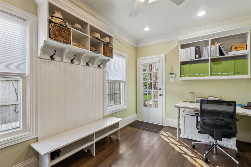 UNIVERSITY HIGHLANDS - Residential