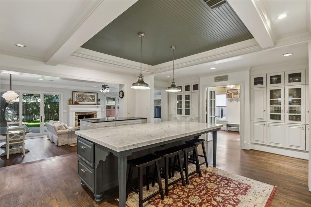 UNIVERSITY HIGHLANDS - Residential