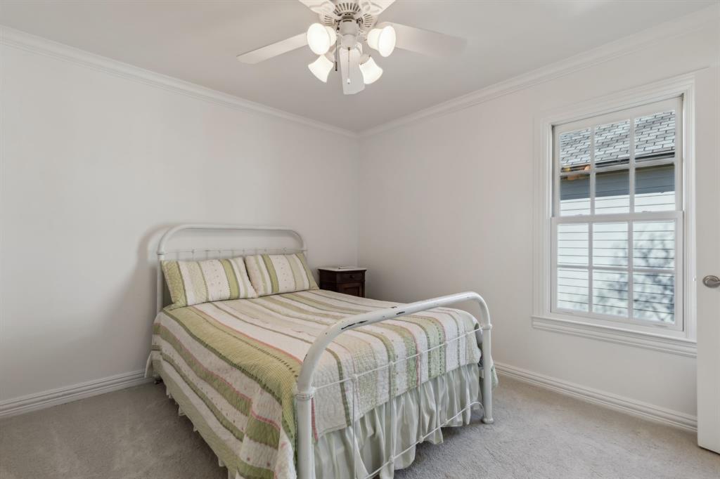 UNIVERSITY HIGHLANDS - Residential