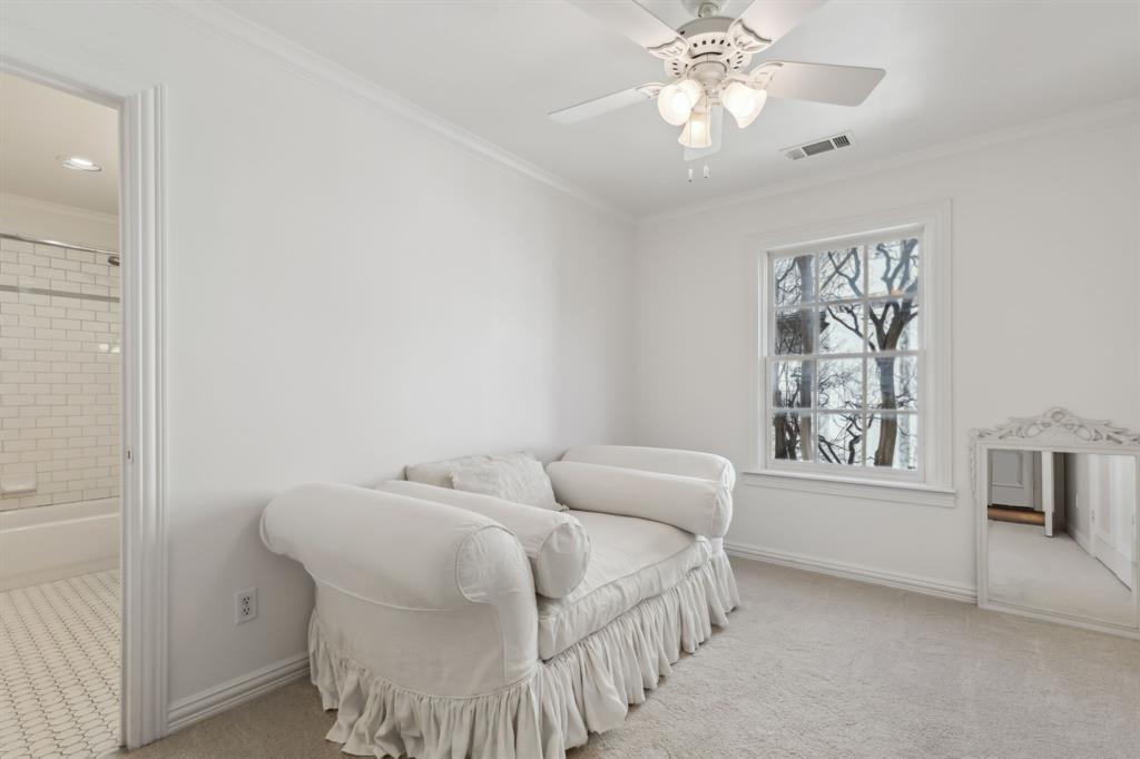 UNIVERSITY HIGHLANDS - Residential