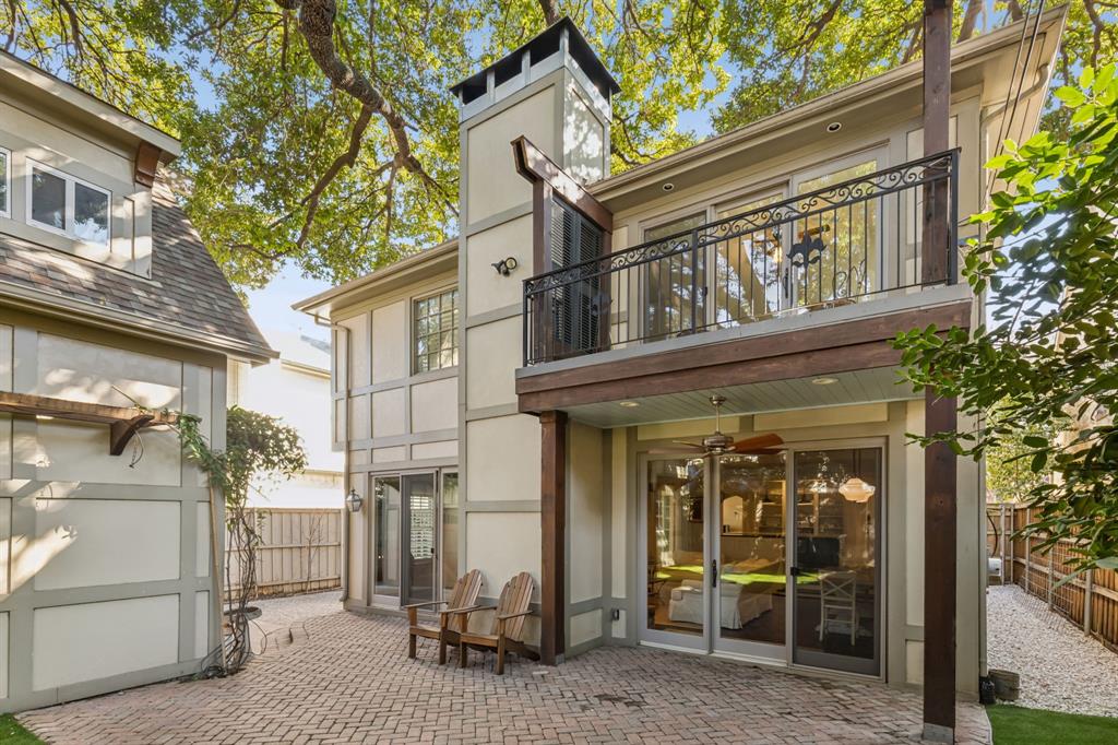 UNIVERSITY HIGHLANDS - Residential