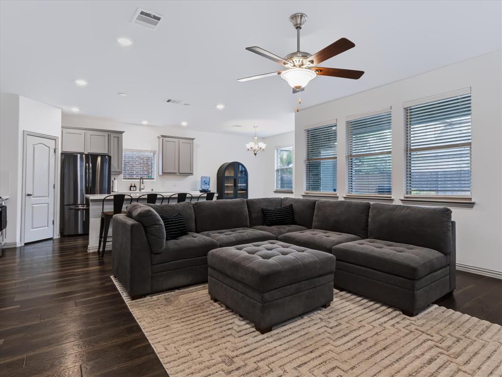 1387 Bonanza Lane