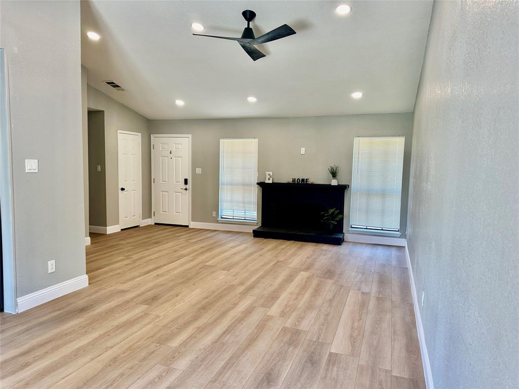 Seville Add Of The Highlands Ph I - Residential Lease