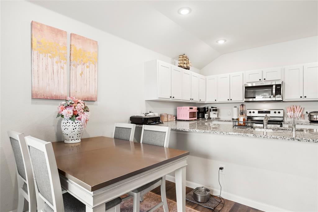 Middlefield Village - Residential