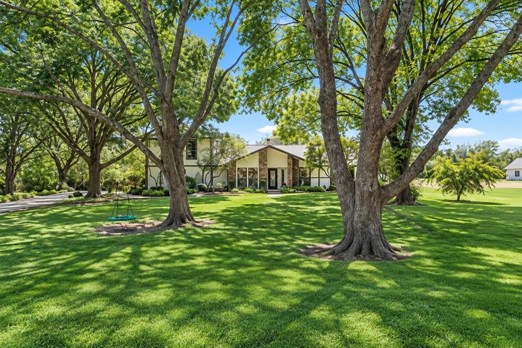 520 Cottonwood Place