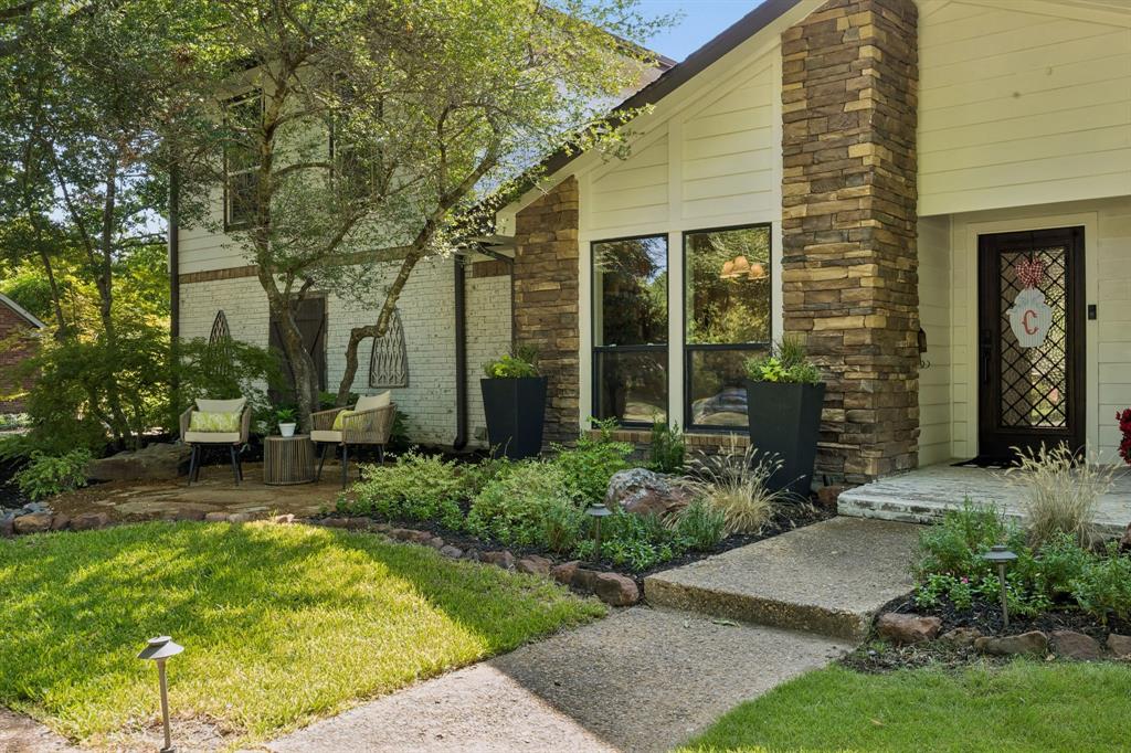 520 Cottonwood Place