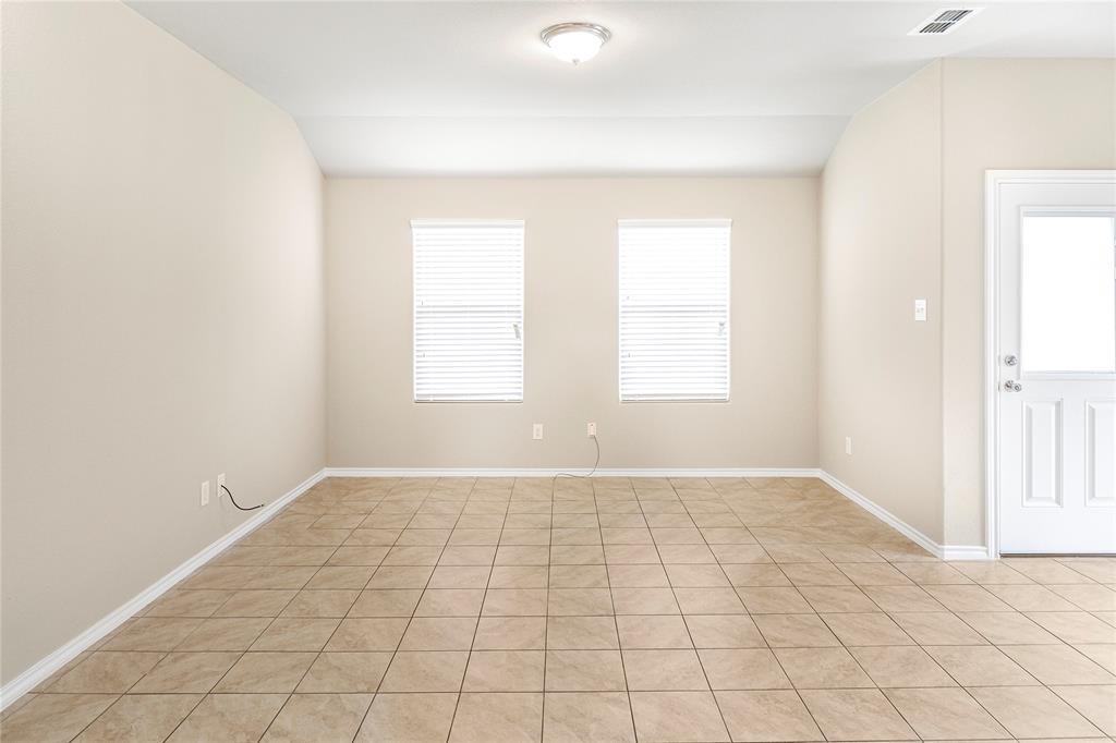 212 Meadowlands Drive