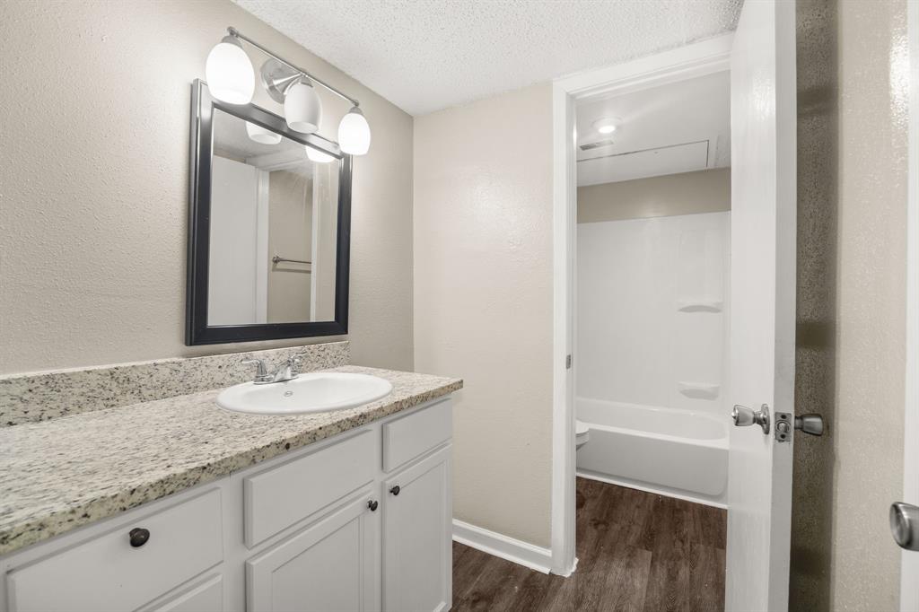 TEALWOOD ON THE CREEK CONDOMINIUM - Residential