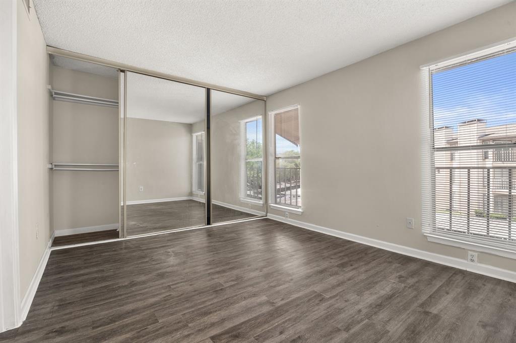 TEALWOOD ON THE CREEK CONDOMINIUM - Residential