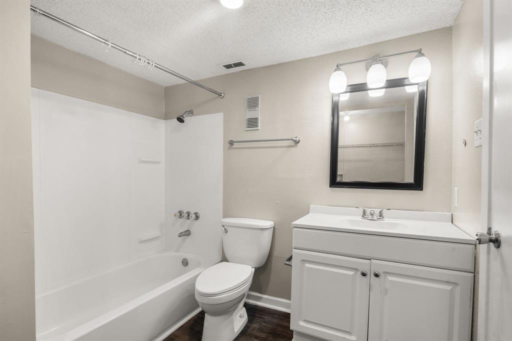 TEALWOOD ON THE CREEK CONDOMINIUM - Residential