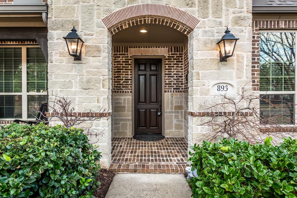 893 Starcreek Parkway