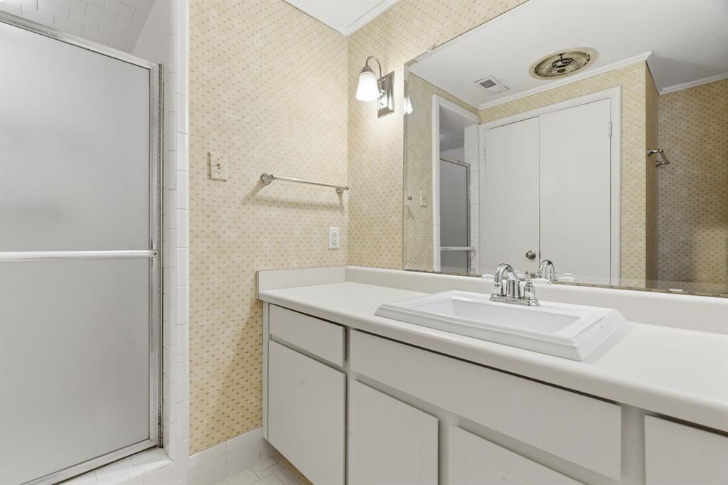 Fountain Royale Orleans W - Residential