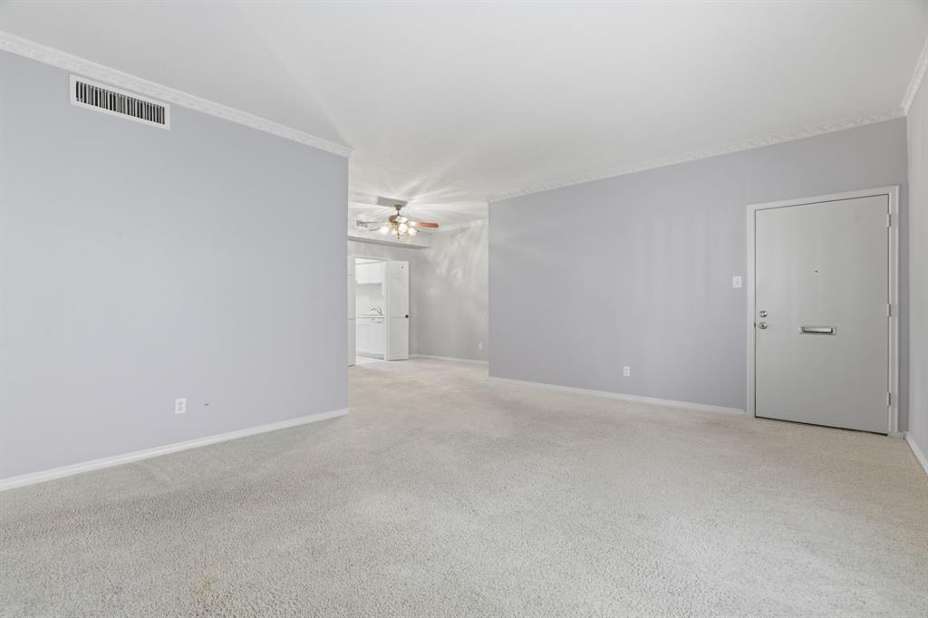 Fountain Royale Orleans W - Residential