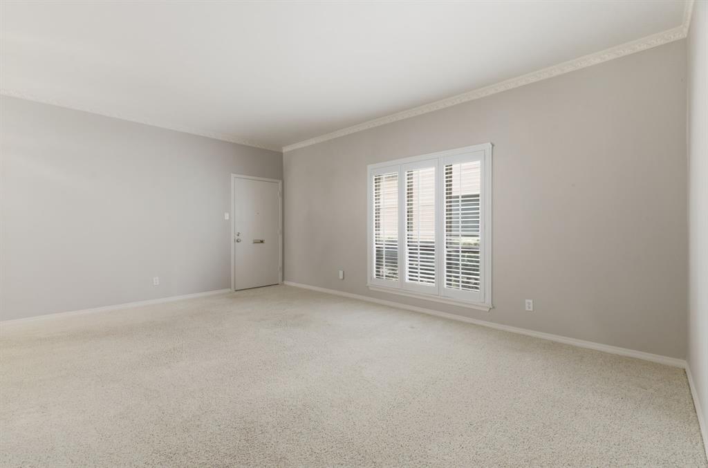 Fountain Royale Orleans W - Residential