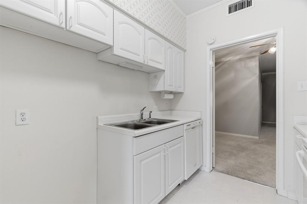 Fountain Royale Orleans W - Residential