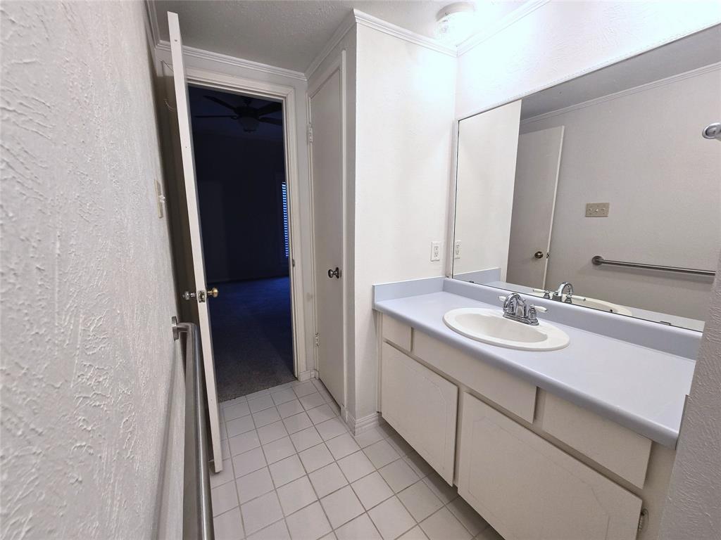 Fountain Royale Orleans W - Residential