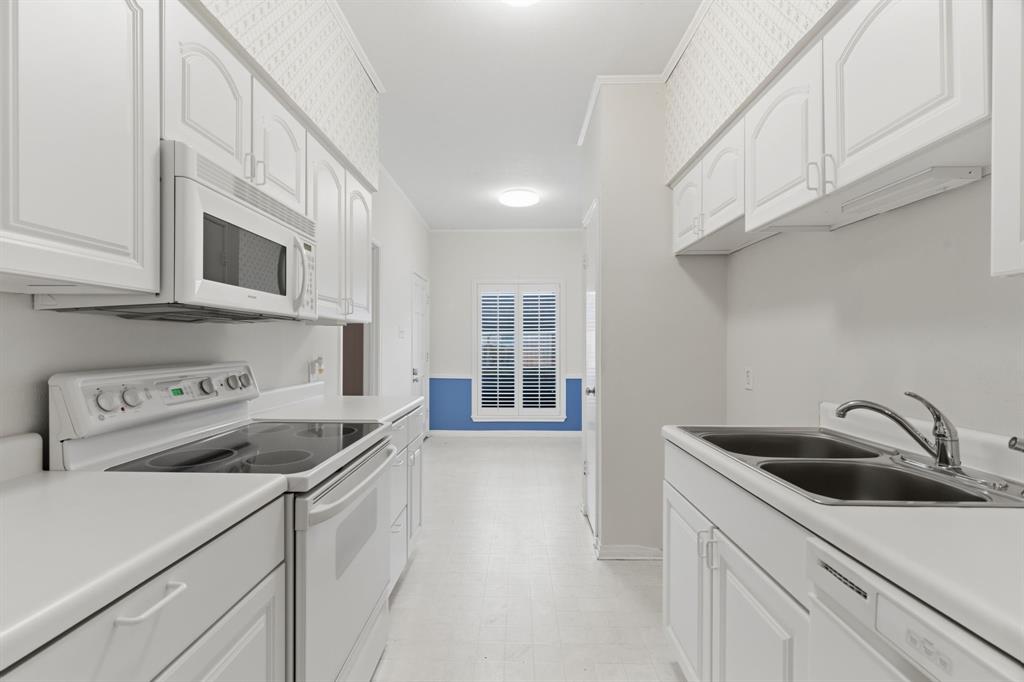 Fountain Royale Orleans W - Residential