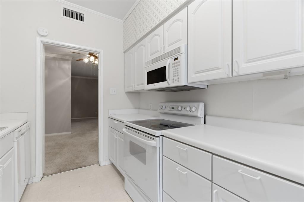 Fountain Royale Orleans W - Residential