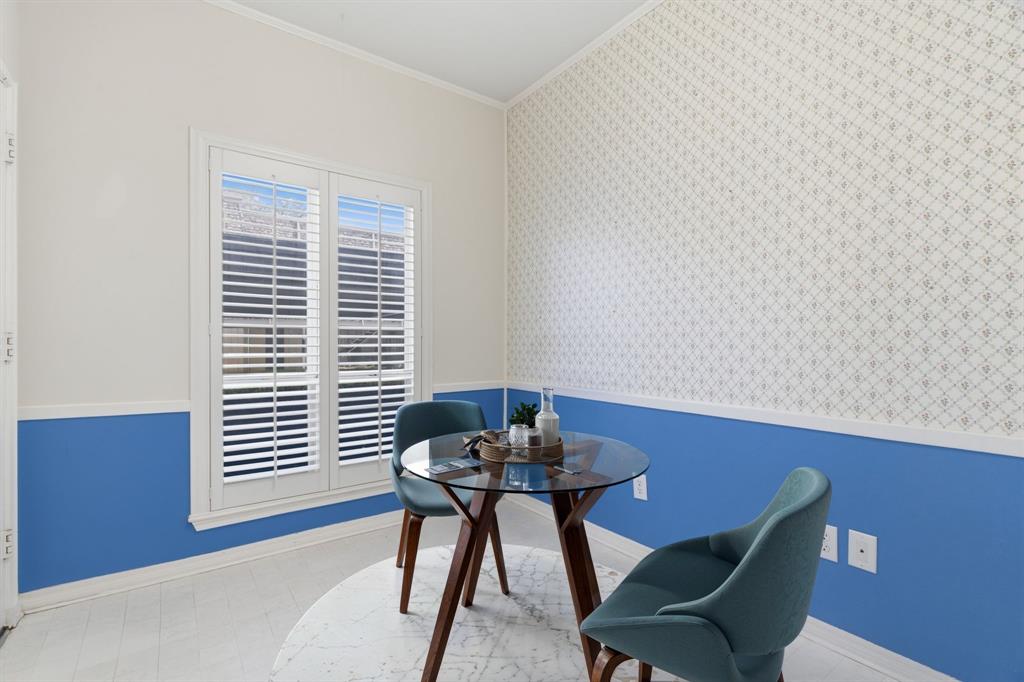 4320 Bellaire Drive S 126W