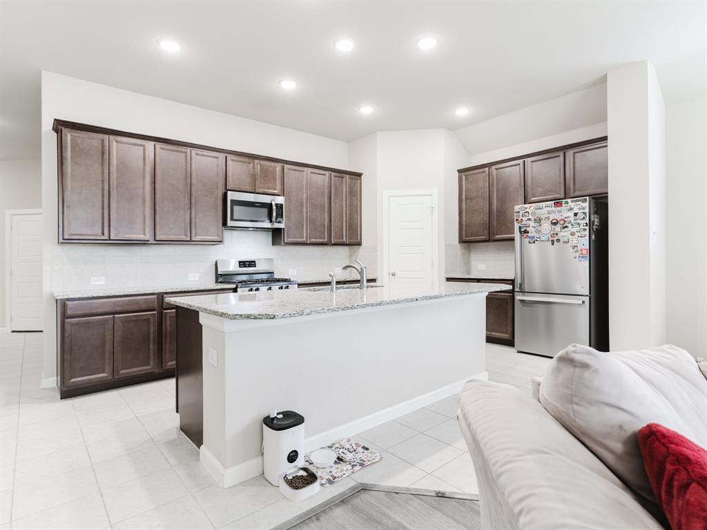 Meadowbrook Place - Residential Lease