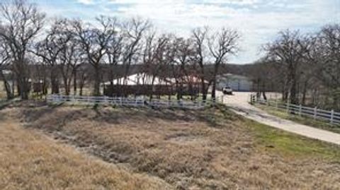 7401 Briar Road Azle TX 76020