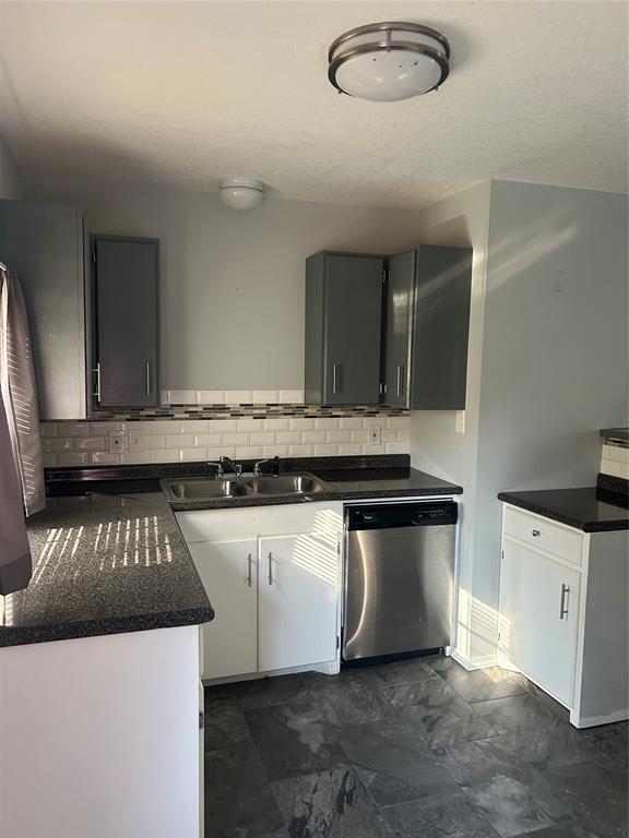 SPRING OAKS 3RD INST - Residential Lease