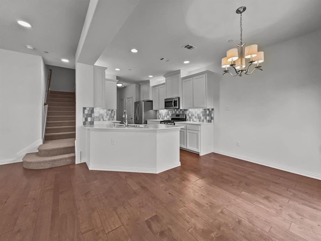 Courts At Sloan Creek - Residential