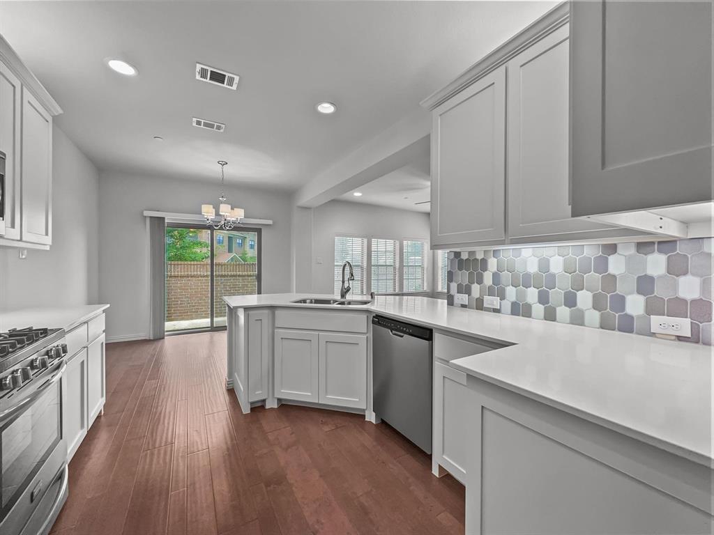 Courts At Sloan Creek - Residential