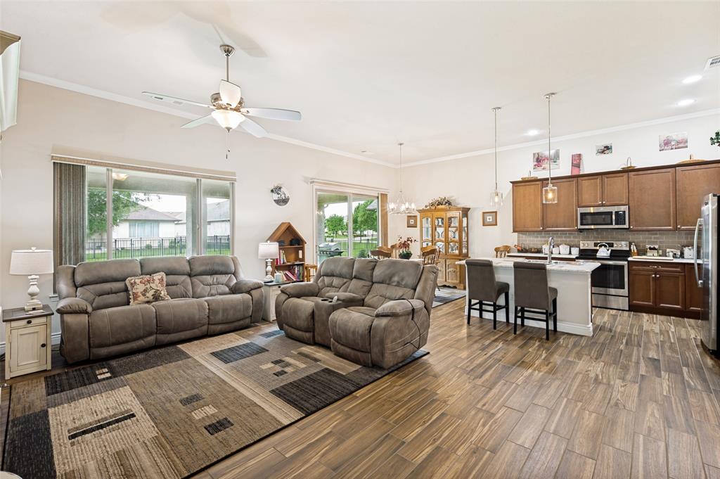 9904 Orangewood Trail