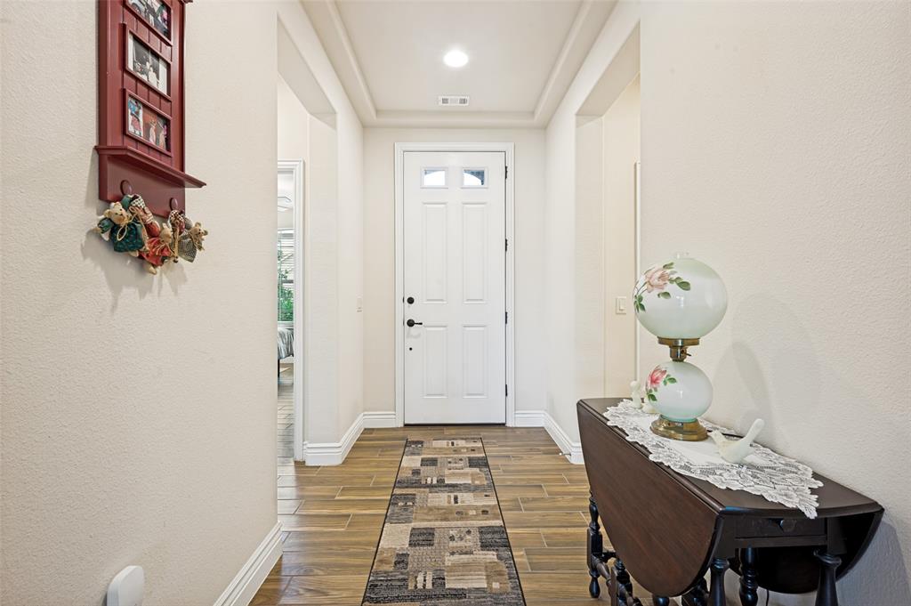9904 Orangewood Trail