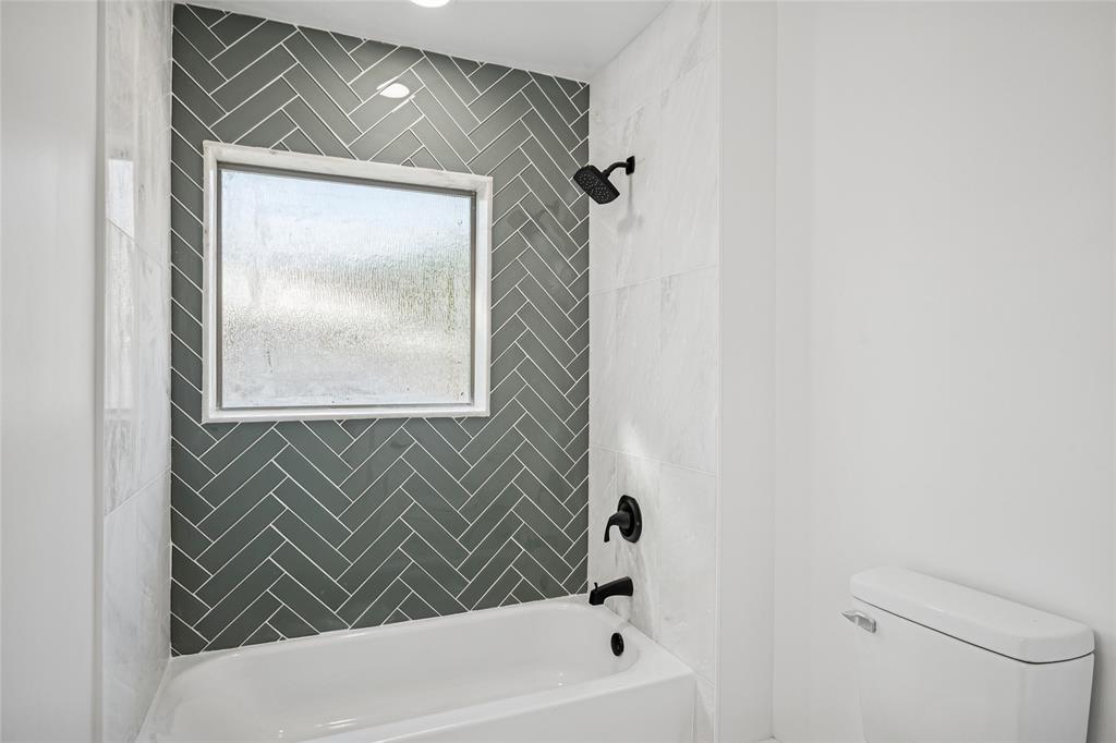 Lake Park Estates - Residential Lease