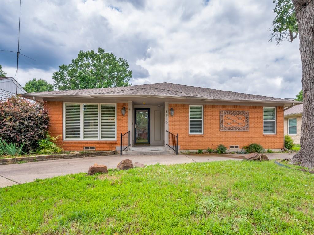 6815 E Mockingbird Lane