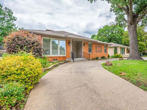 6815 E Mockingbird Lane Dallas TX 75214
