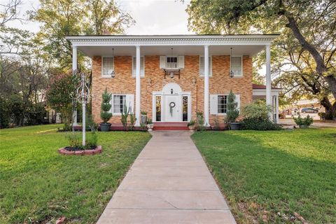 A home in Brady