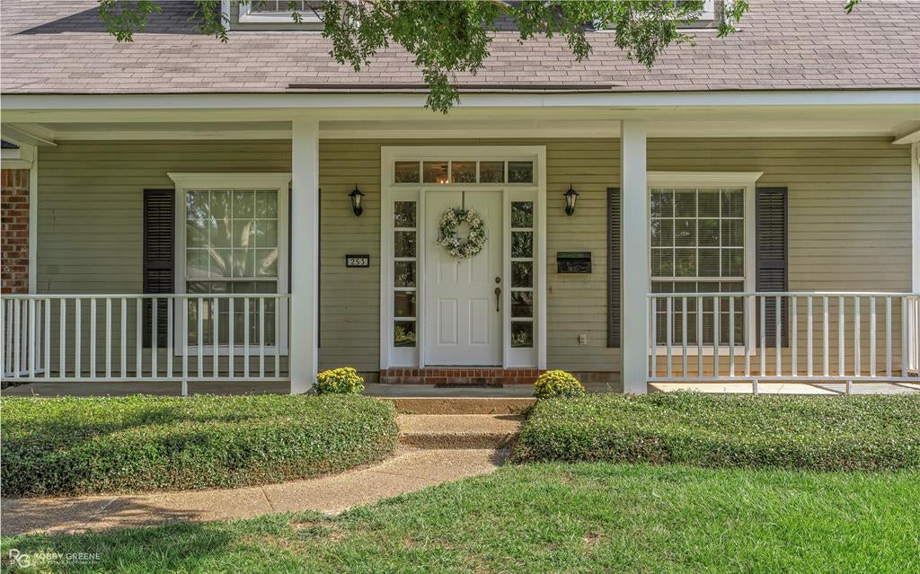 253 Clearwood