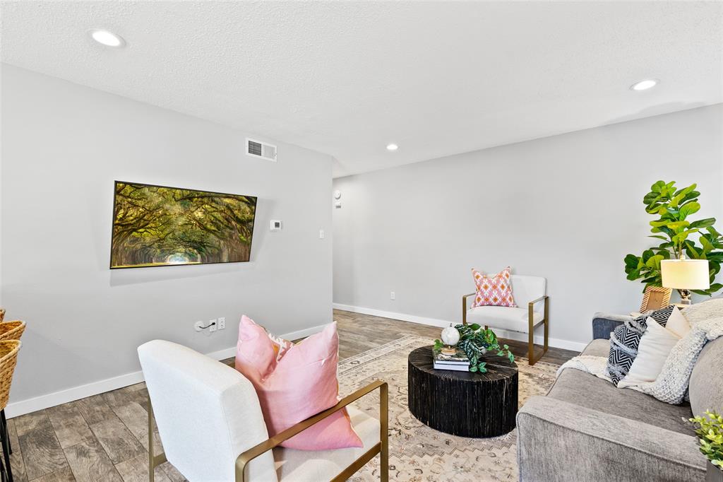 Royal Oaks - Residential